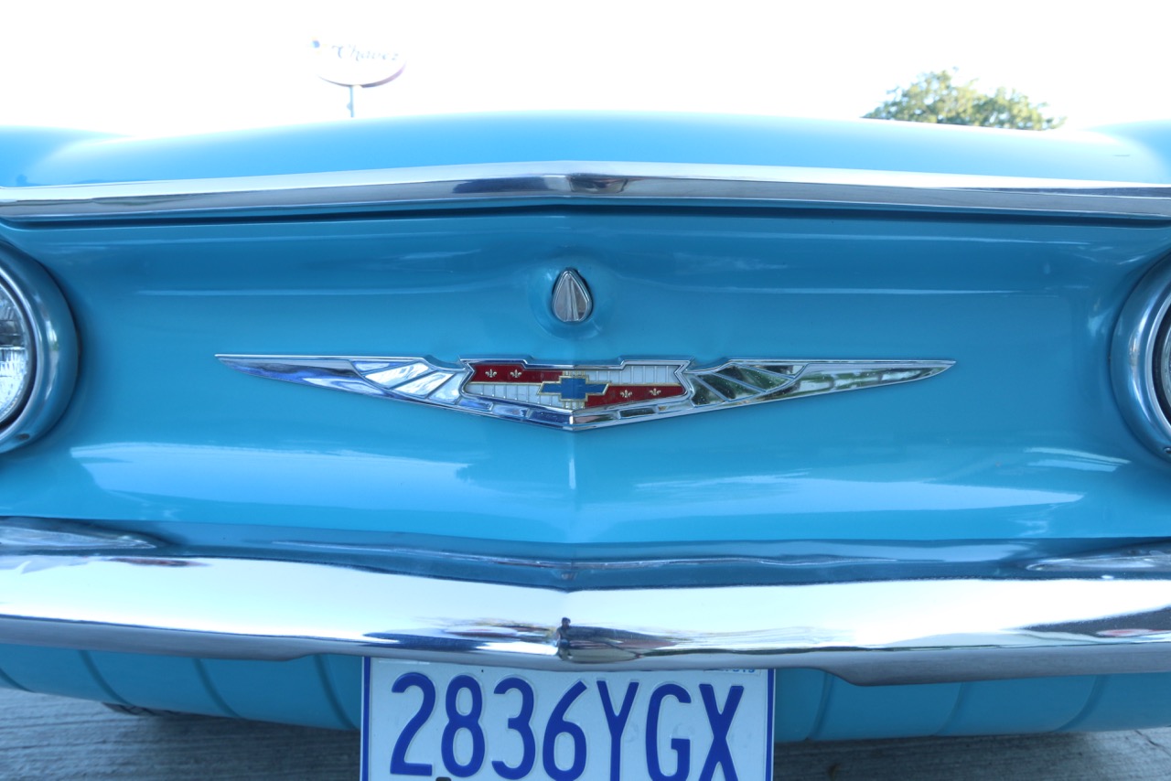 1960_Corvair_front.jpg