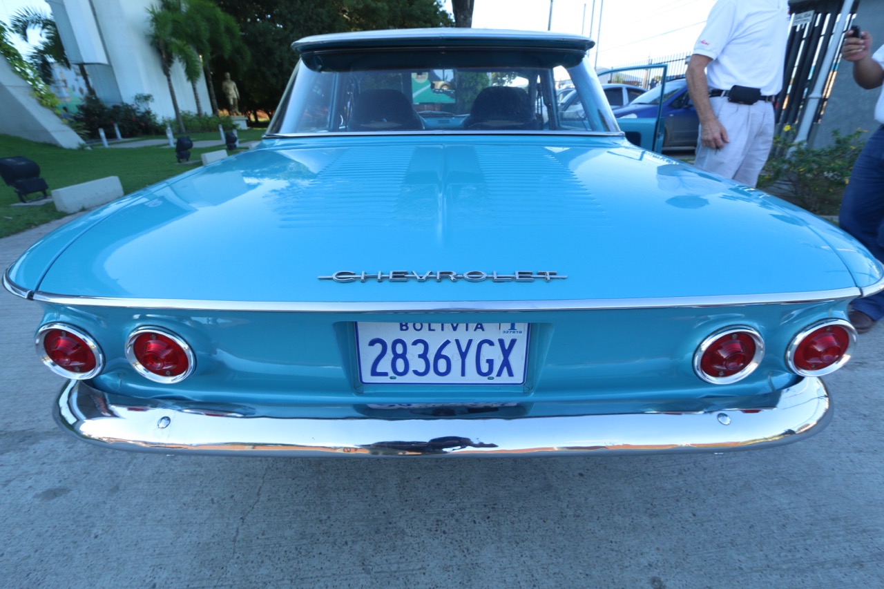 1960_Corvair_rear.jpg