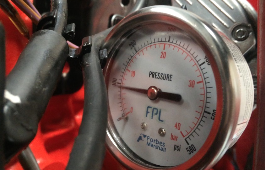 oil_pressure_forward-neutral.jpg