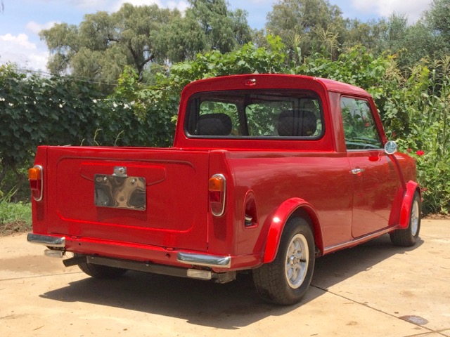 Morris_Mini_Cooper_pickup-right_rear.jpg